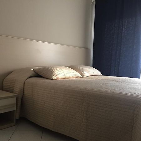 Appartamento 403 Messina Ruang foto
