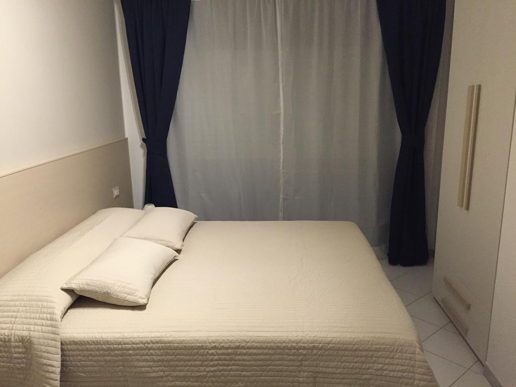 Appartamento 403 Messina Ruang foto