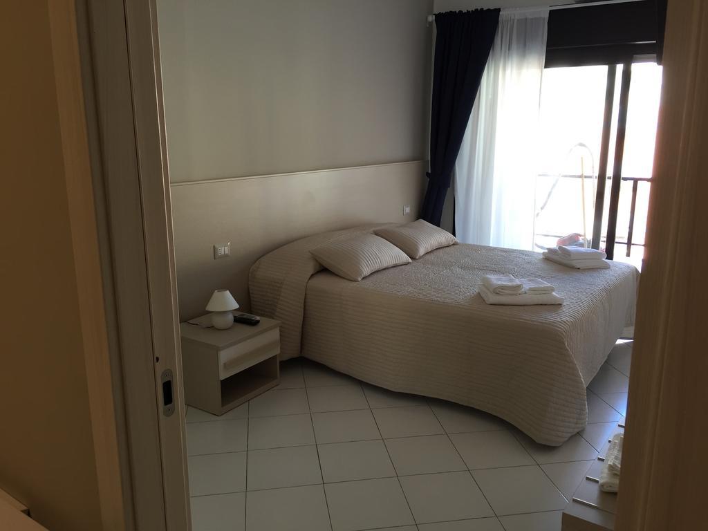 Appartamento 403 Messina Ruang foto