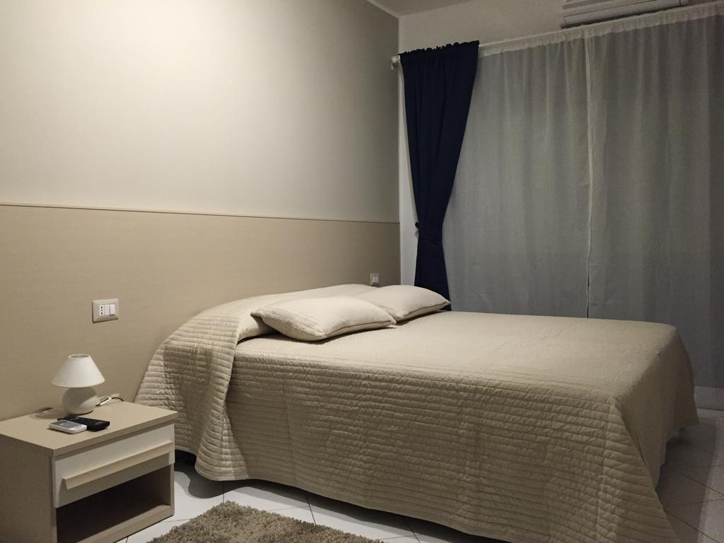 Appartamento 403 Messina Ruang foto
