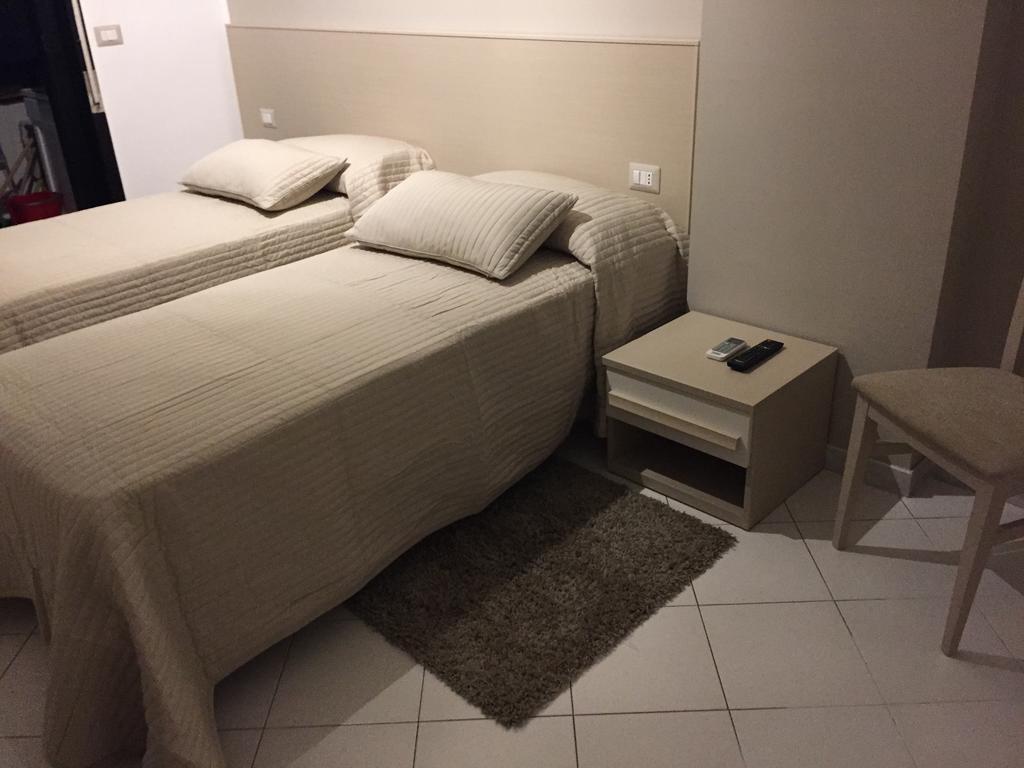 Appartamento 403 Messina Ruang foto
