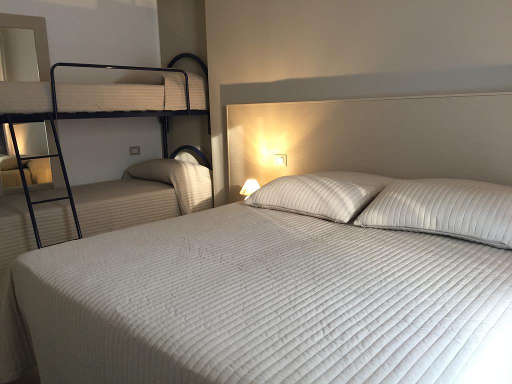 Appartamento 403 Messina Ruang foto